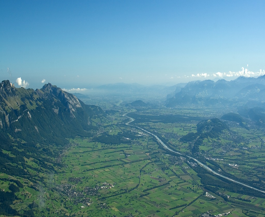 Das St. Galler Rheintal mit Blick auf Teile von Liechtenstein und Vorarlberg